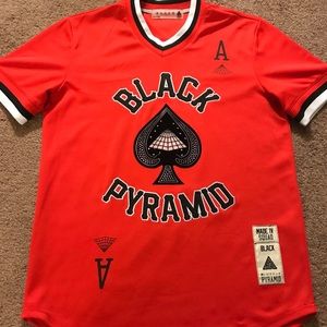 BLACK PYRAMID Jersey slim fit GREAT BUY!!! Size M